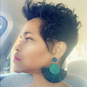 Meet your Posher, Flecia